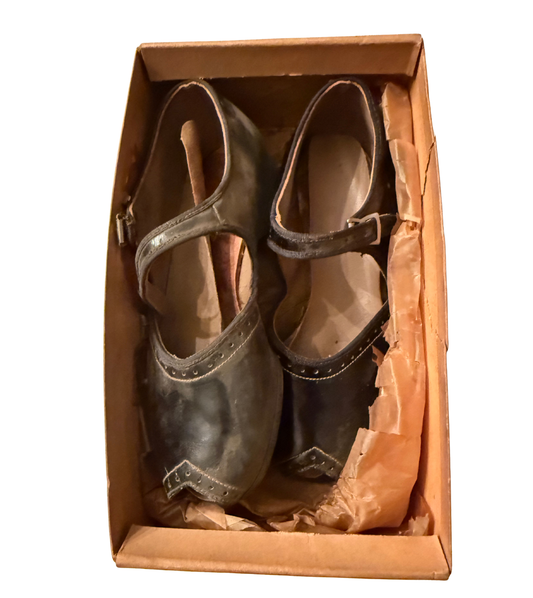Girl’s Scamperoo Shoes in Original Box