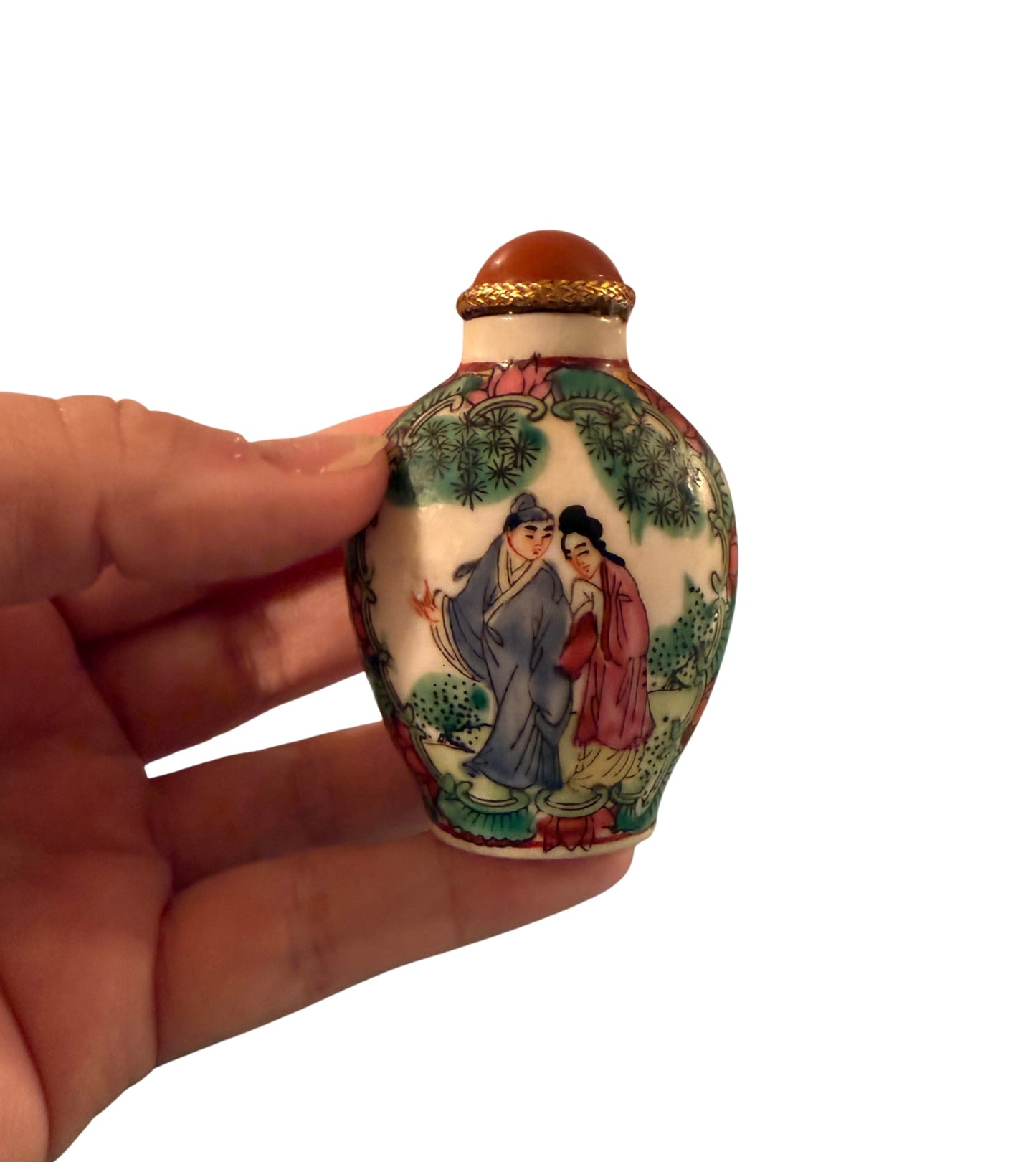 Rose Medallion PorcelainSnuff Bottle