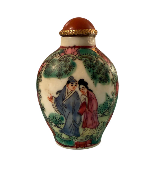 Rose Medallion PorcelainSnuff Bottle