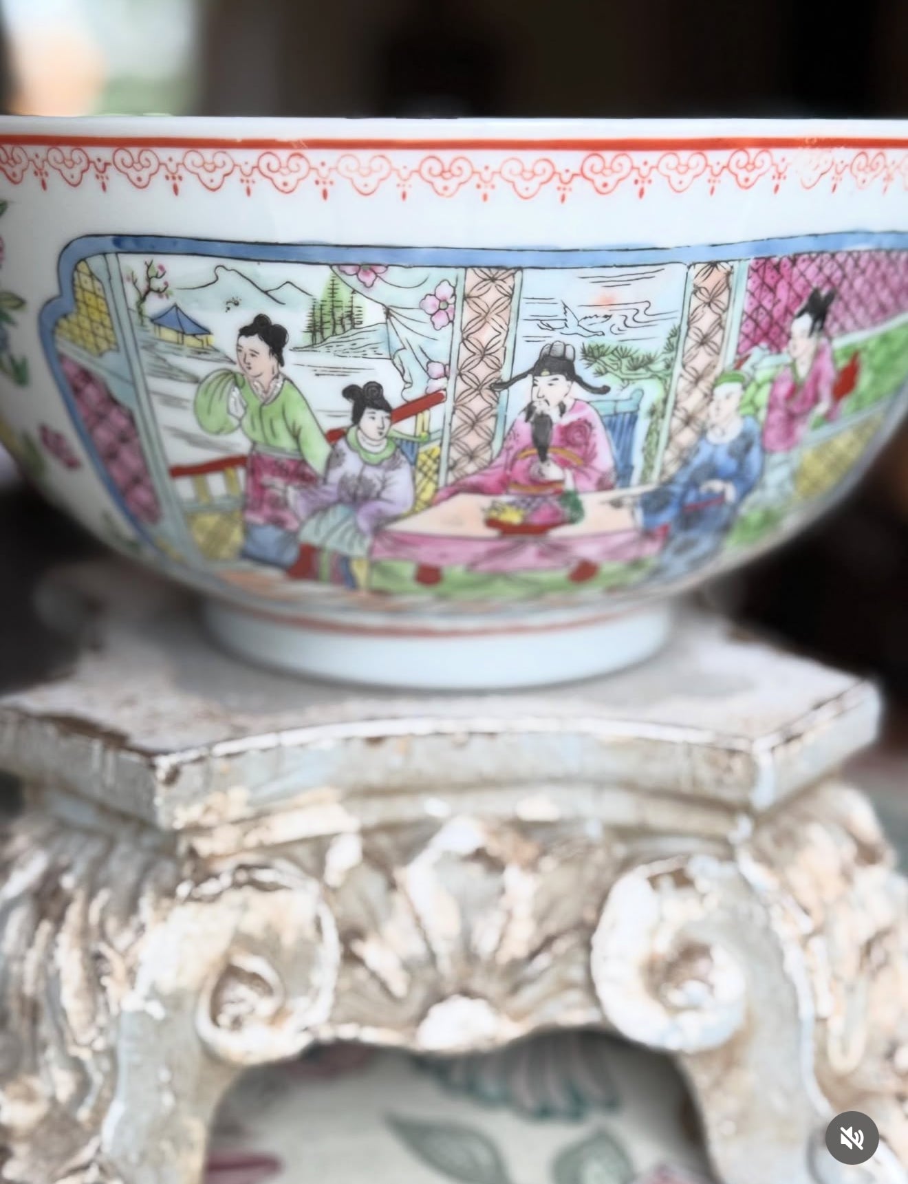 Famille Rose Court Scene Bowl